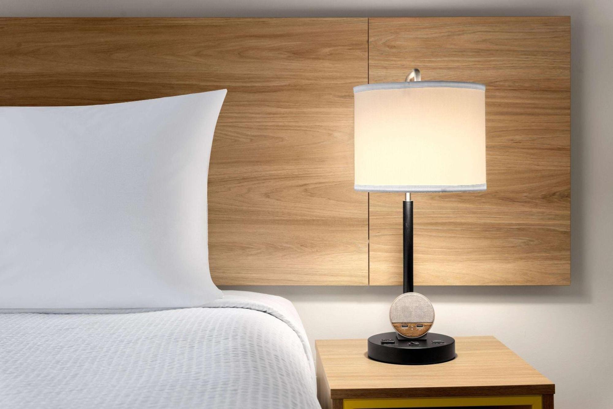 Days Inn Of Frederick By Wyndham Bagian luar foto