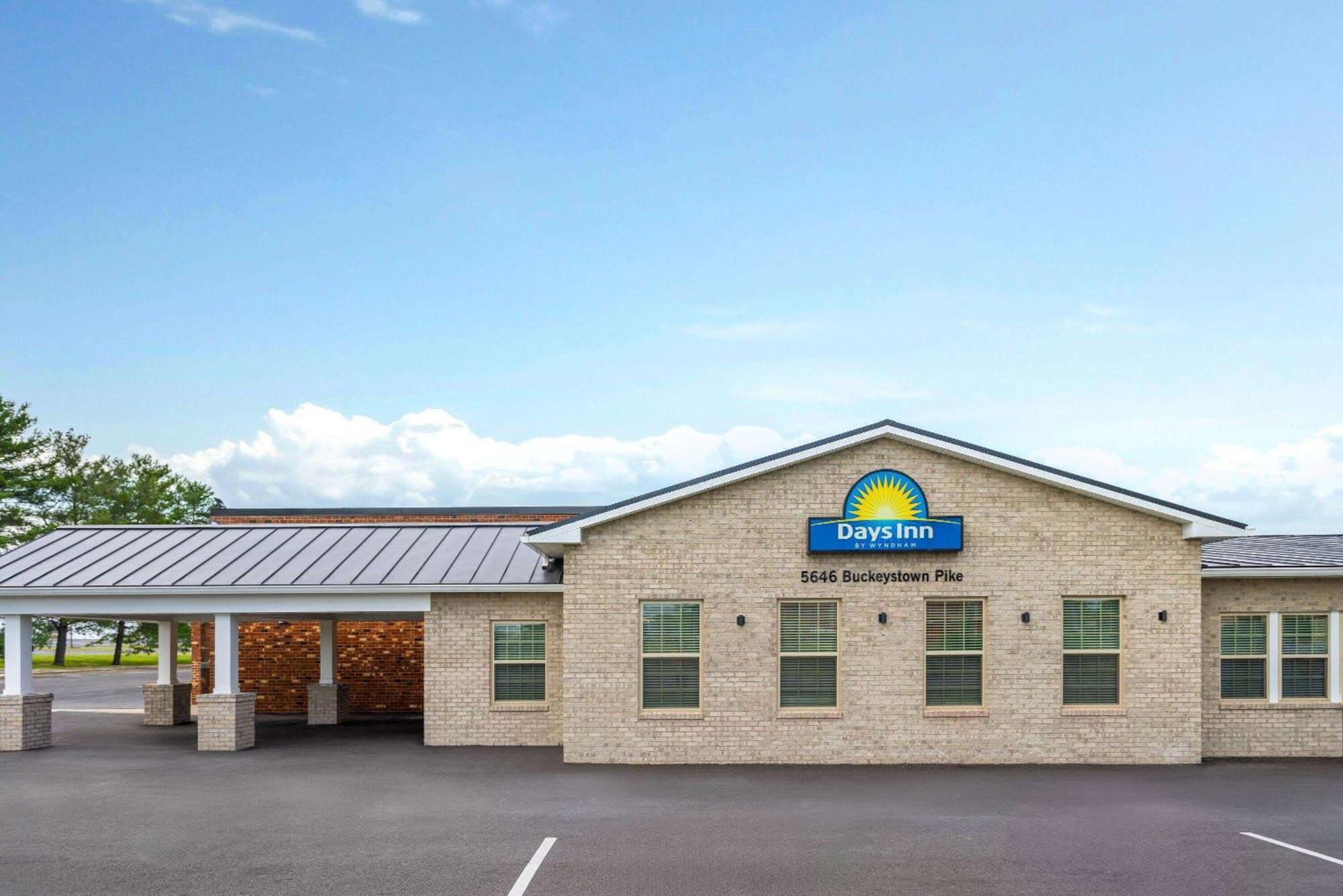 Days Inn Of Frederick By Wyndham Bagian luar foto