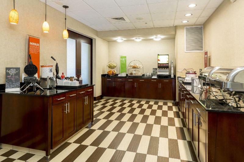 Days Inn Of Frederick By Wyndham Bagian luar foto